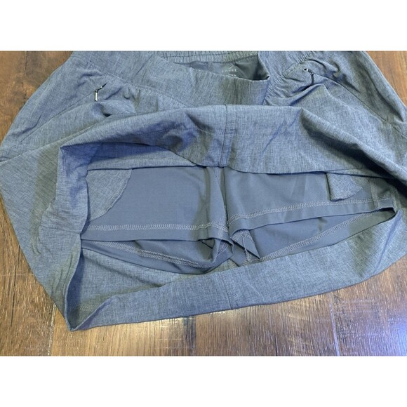 Freely size Large Women’s Gray Woven Zip Pocket Athletic Skort - Picture 3 of 6